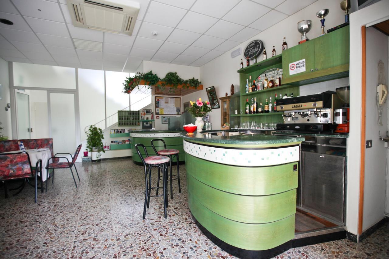Hotel Latini Ρίμινι Εξωτερικό φωτογραφία