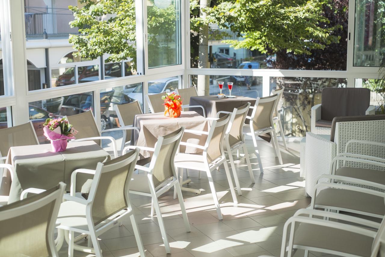 Hotel Latini Ρίμινι Εξωτερικό φωτογραφία